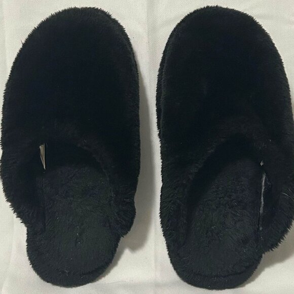 Secret Treasures- Women’s Black Fuzzy Slip-On Slippers - Picture 1 of 4